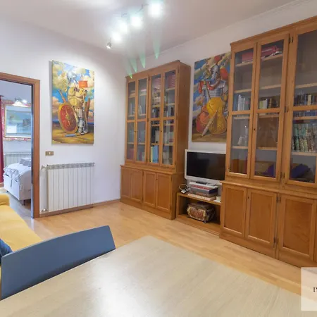 Ave Domus Circo Massimo Apartment Rome