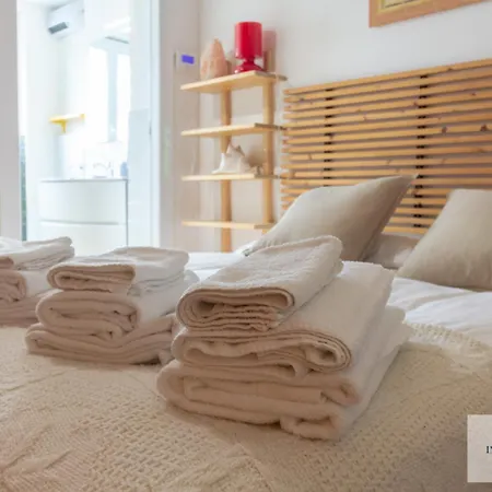 Ave Domus Circo Massimo Apartment *